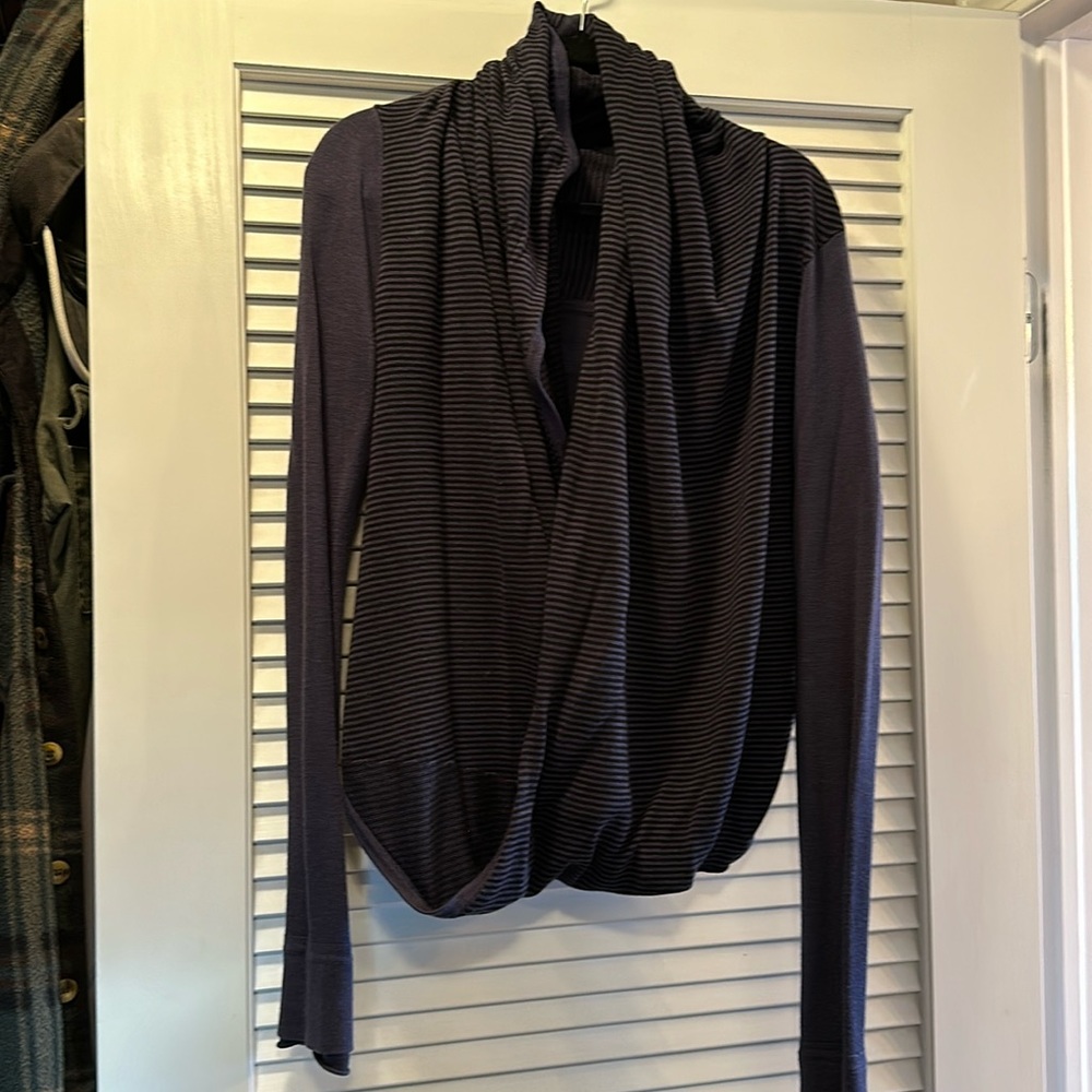 Lululemon wrap
